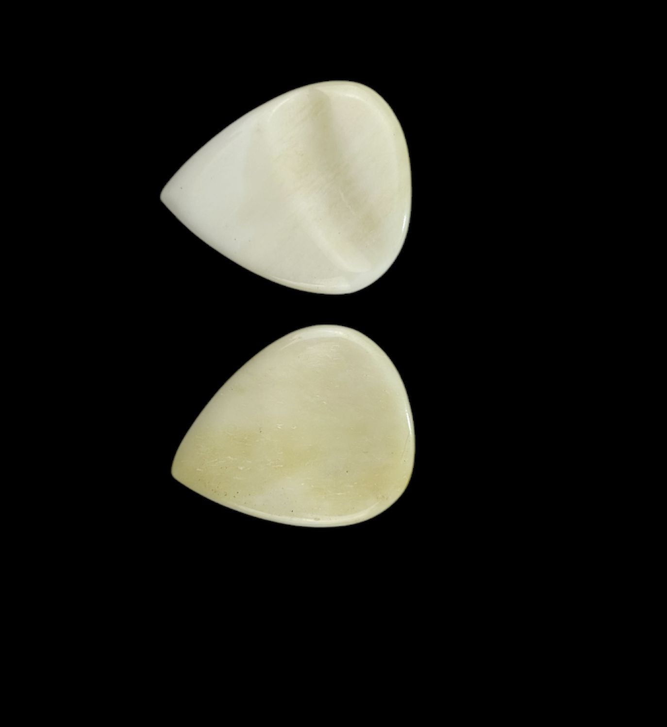 Guitar Picks- Mamoth